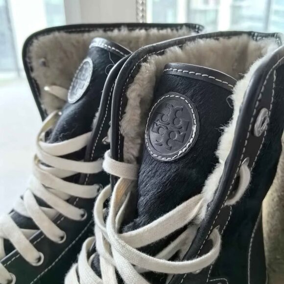 Tory Burch Benjamin Hi-Top Shearling Lined Leather Sneakers - Picture 4 of 8